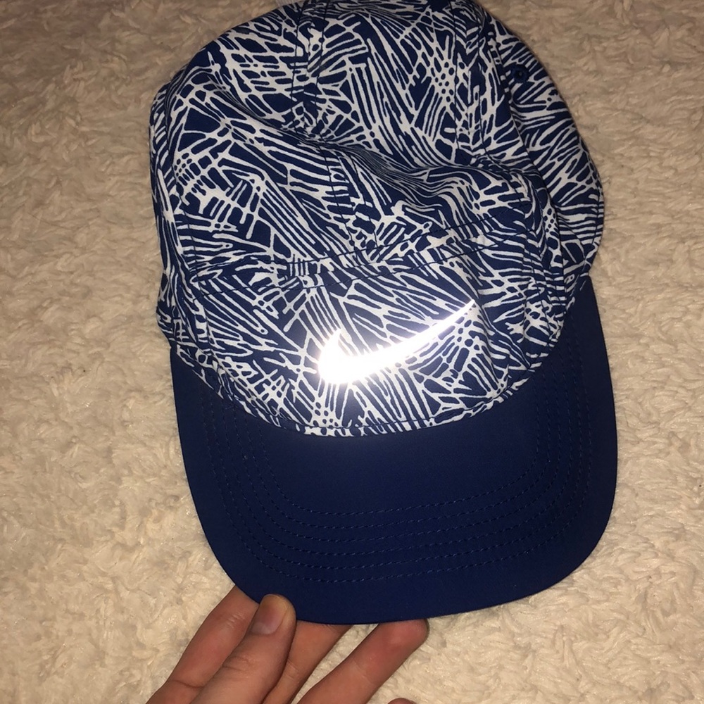 Women’s Nike sports hat